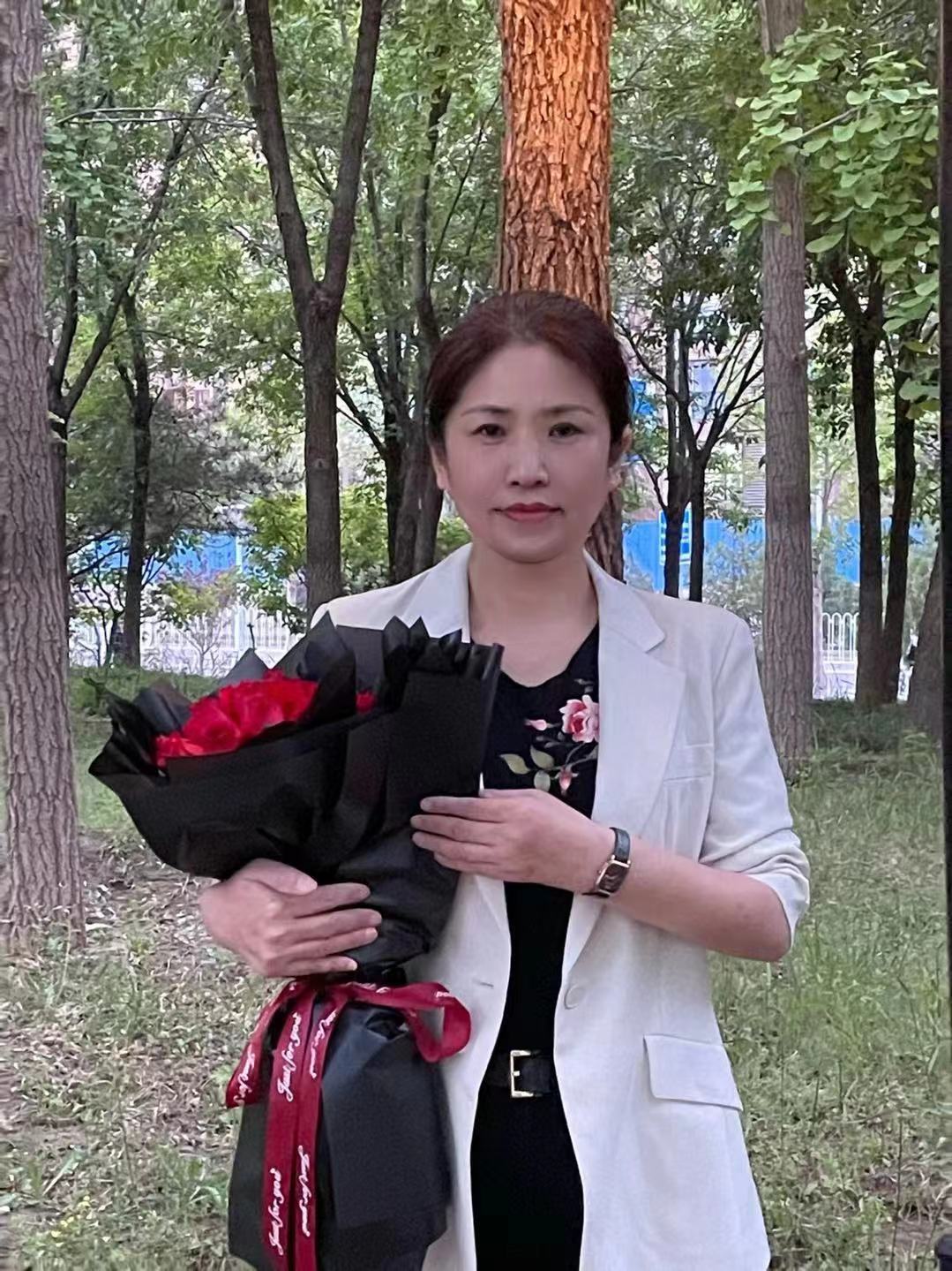 刘英姿女士荣耀当选北京台州商会副会长：携手共筑商海新篇章